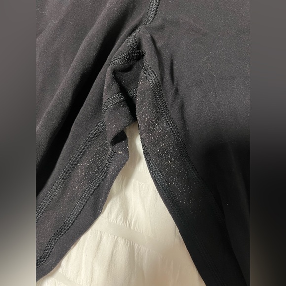 Lululemon aligns size 14 - Picture 2 of 3